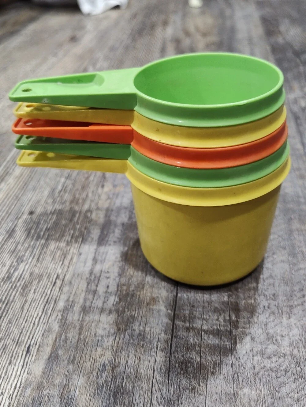 Tupperware Set Of Five Nesting Measuring Cups, Yellow, Green, Orange - Picture 2 of 10
